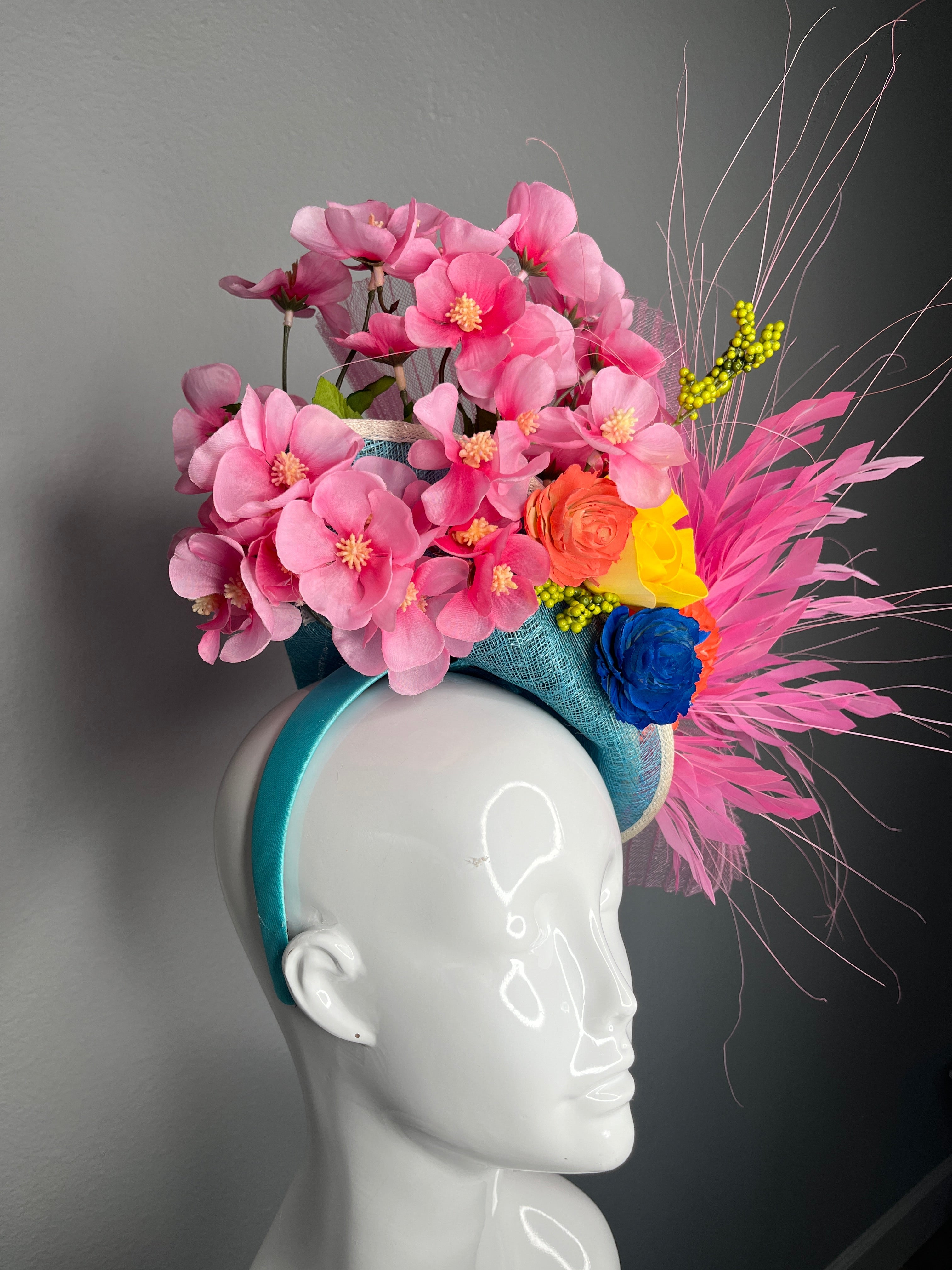 Blumen Confetti Garden Federn Fascinator Hut
