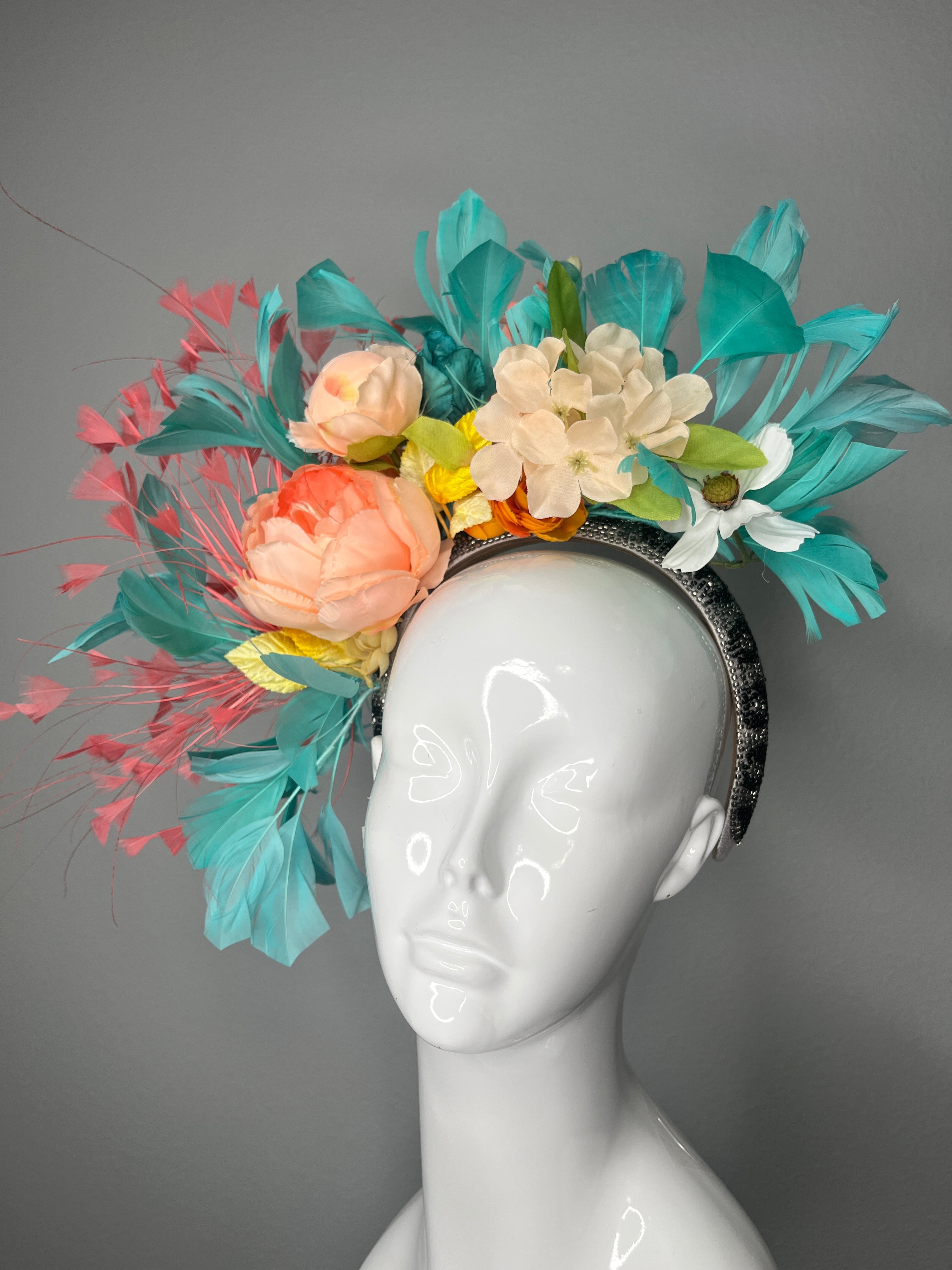 Tropical Sunrise Statement Feder Fascinator Türkisfedern Korallenpfirsichflorals Korallenfederspray