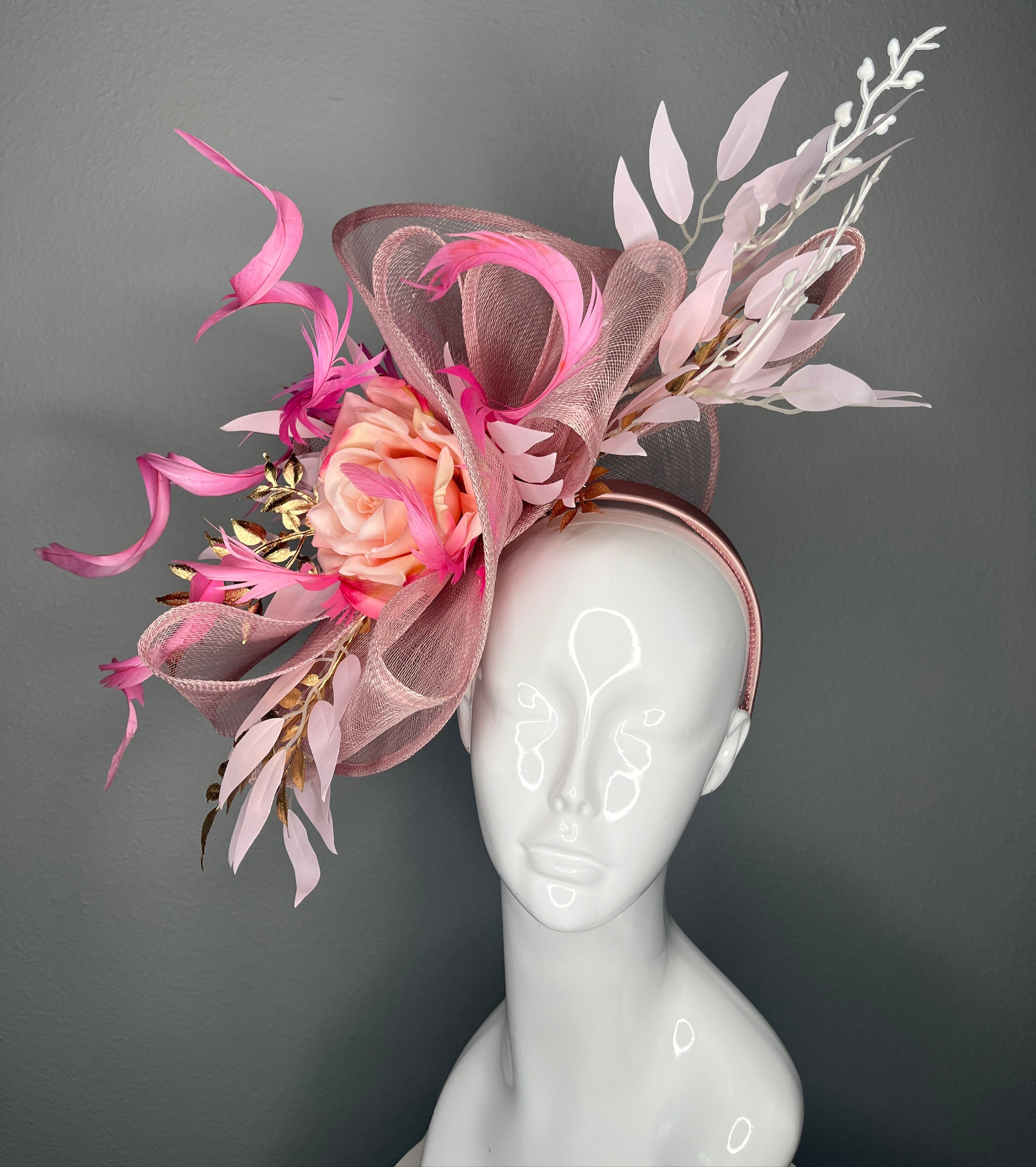 Belle Kentucky Derby Fascinator erröten