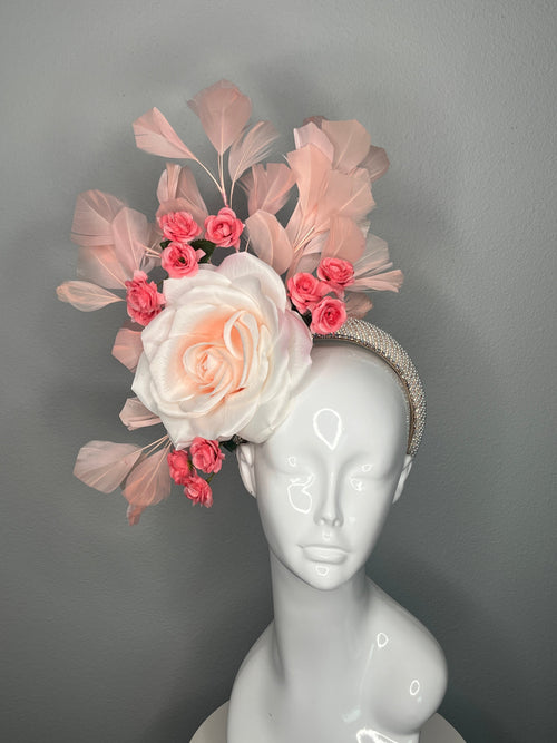 Blush Bloom Fascinator mit Pearlized Haarband