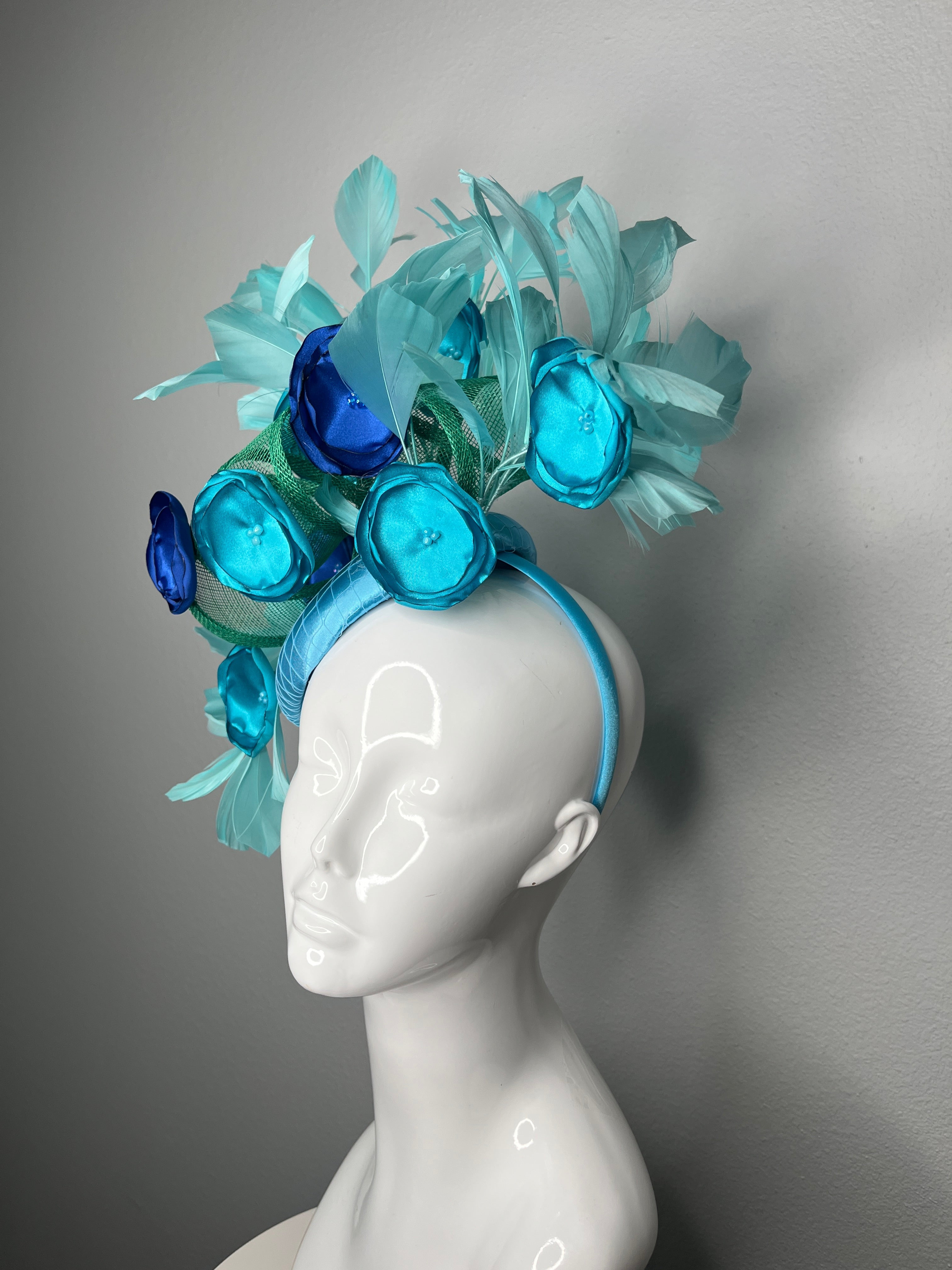 Türkis und Königsblau Macaron Bloom Fascinator-Hut