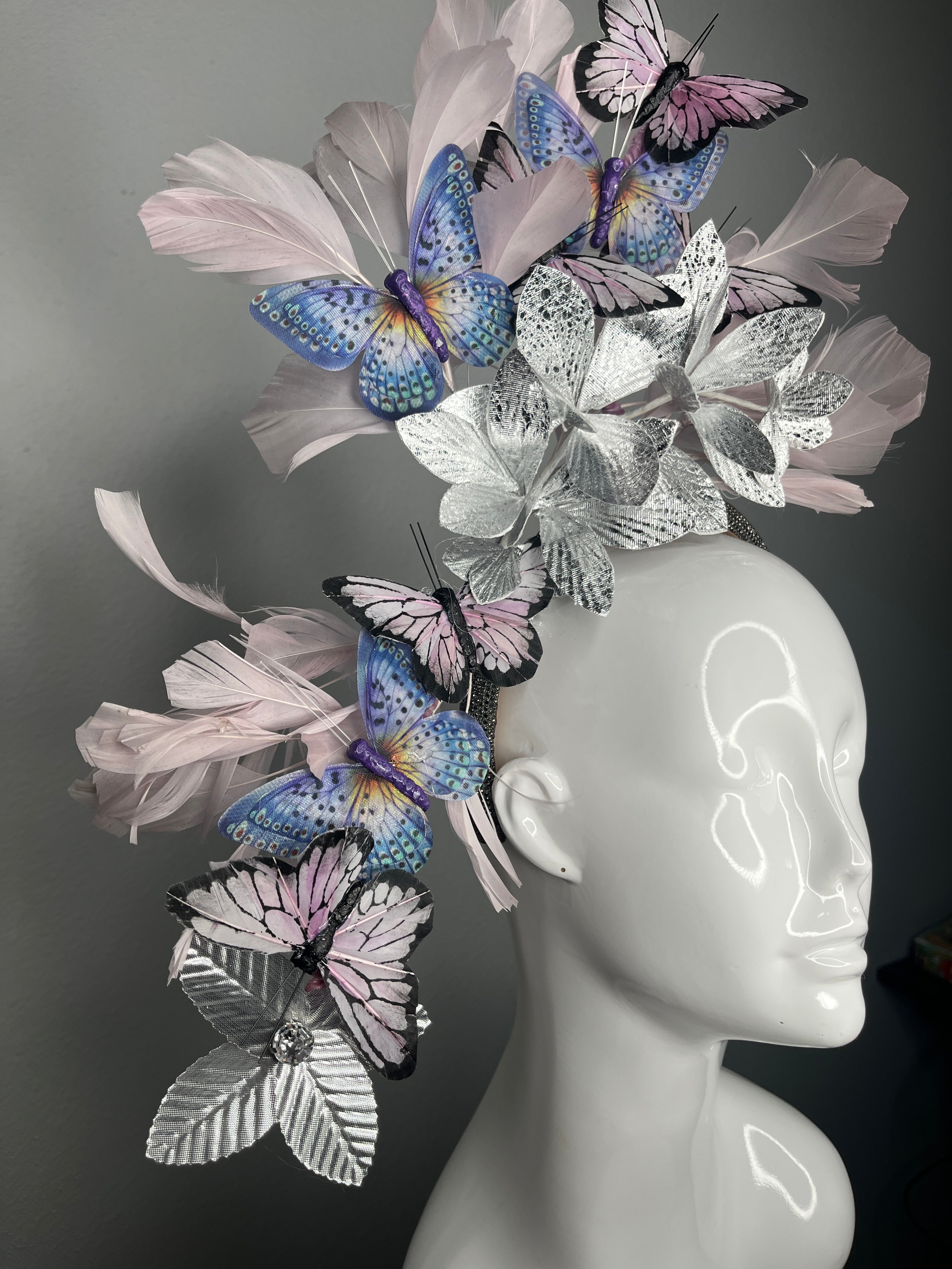 Lavendel und Periwinkle Blau Moonlit Garden Federn Fascinator