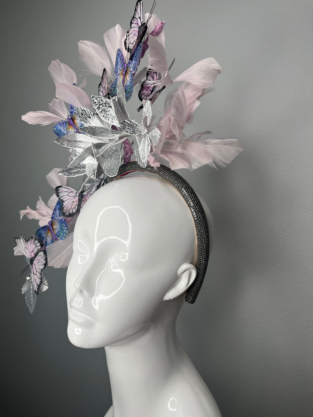 Lavendel und Periwinkle Blau Moonlit Garden Federn Fascinator
