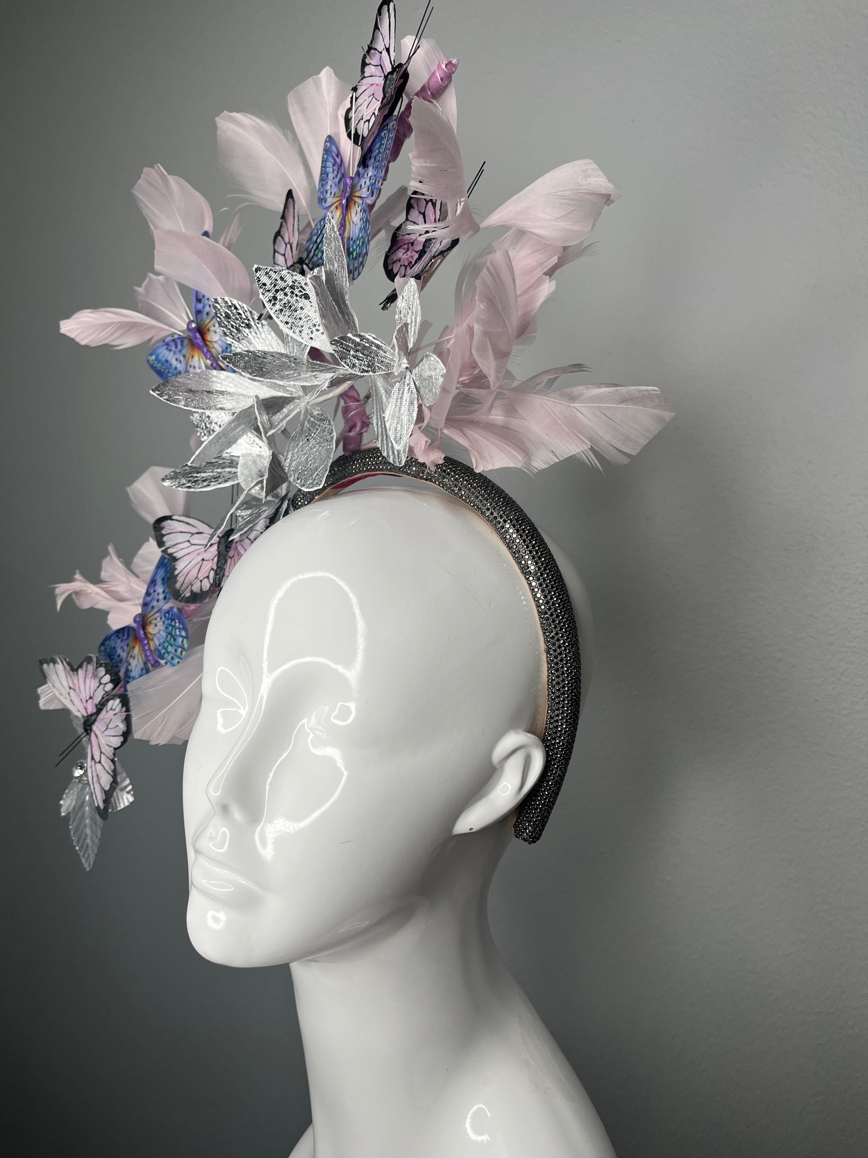 Lavendel und Periwinkle Blau Moonlit Garden Federn Fascinator