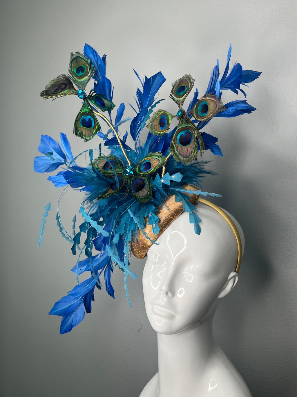 Königsblau Federn Pfauenblau Schmetterling Fascinator Hut