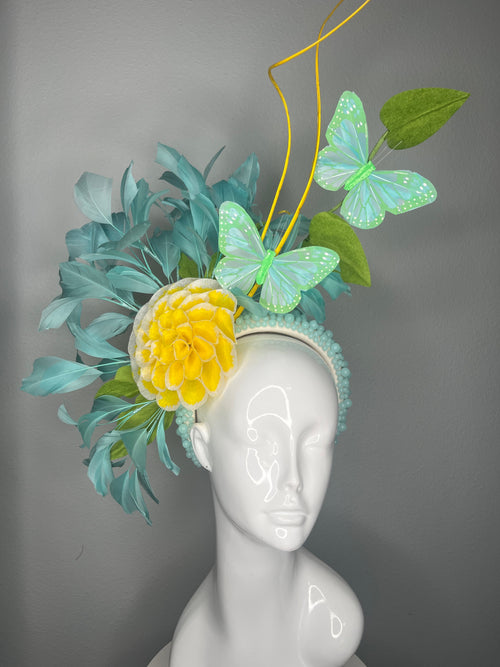 Aqua Garden Schmetterling und Golden Bloom Feder Fascinator Hut