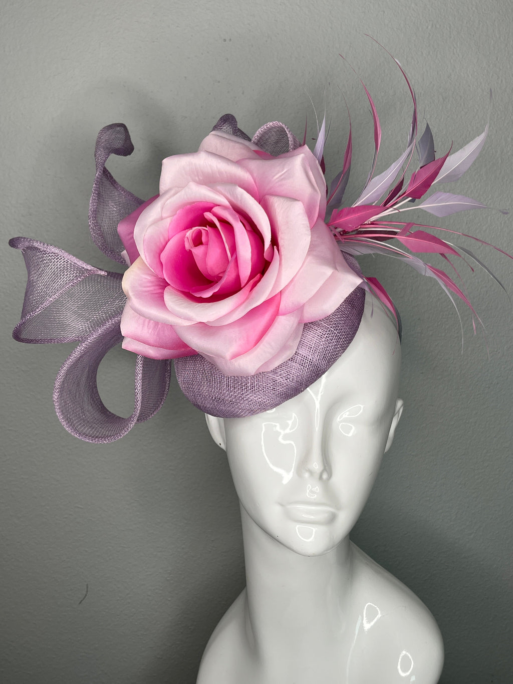 Blush Rose und Lavendelfeder Fascinator Hut