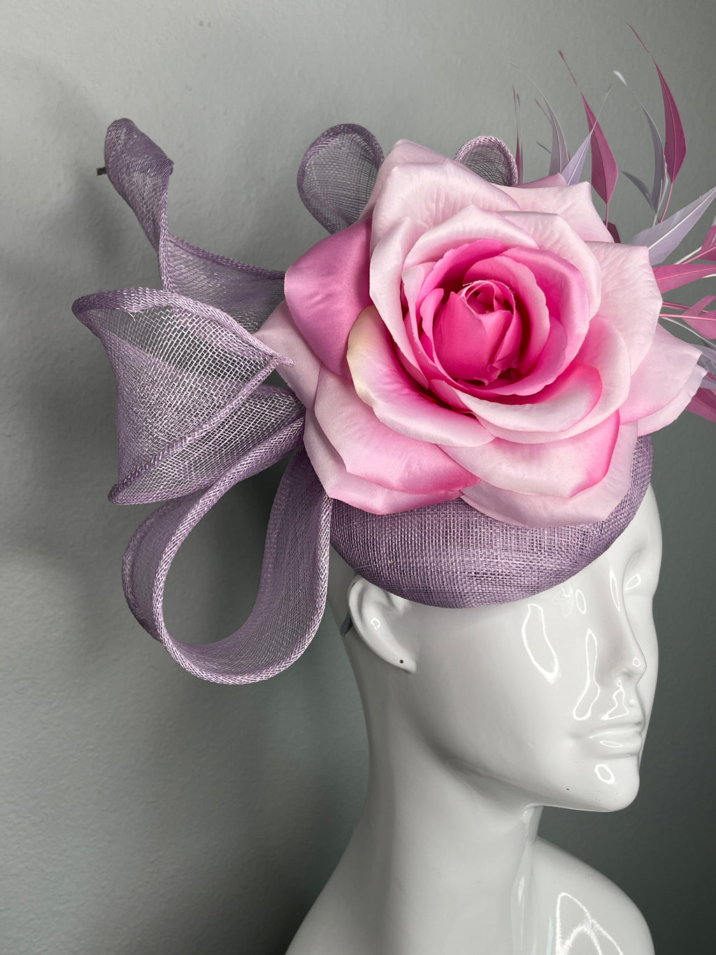 Blush Rose und Lavendelfeder Fascinator Hut