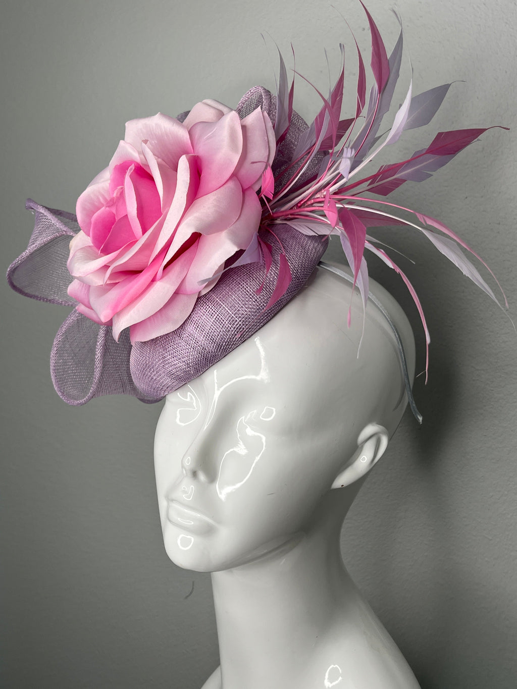 Blush Rose und Lavendelfeder Fascinator Hut