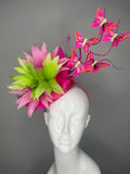 Schmetterling Soirée Couture Feder Fascinator Hut in Rosa und Lime
