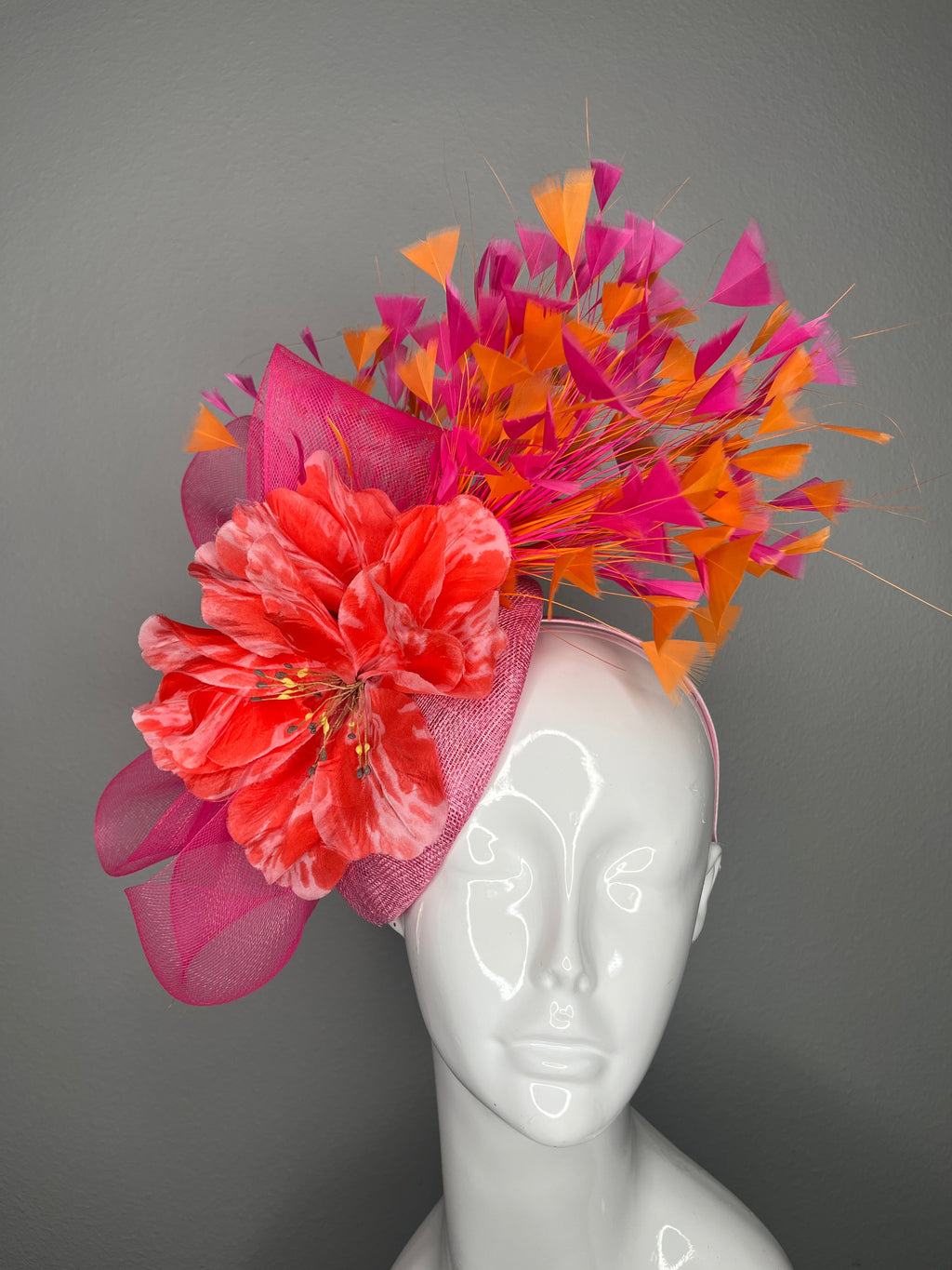 Rosa und Orange Feder Burst Fascinator | Coral Blumen Kopfschmuck | Kentucky Derby-Hut | Couture Statement-Fascinator