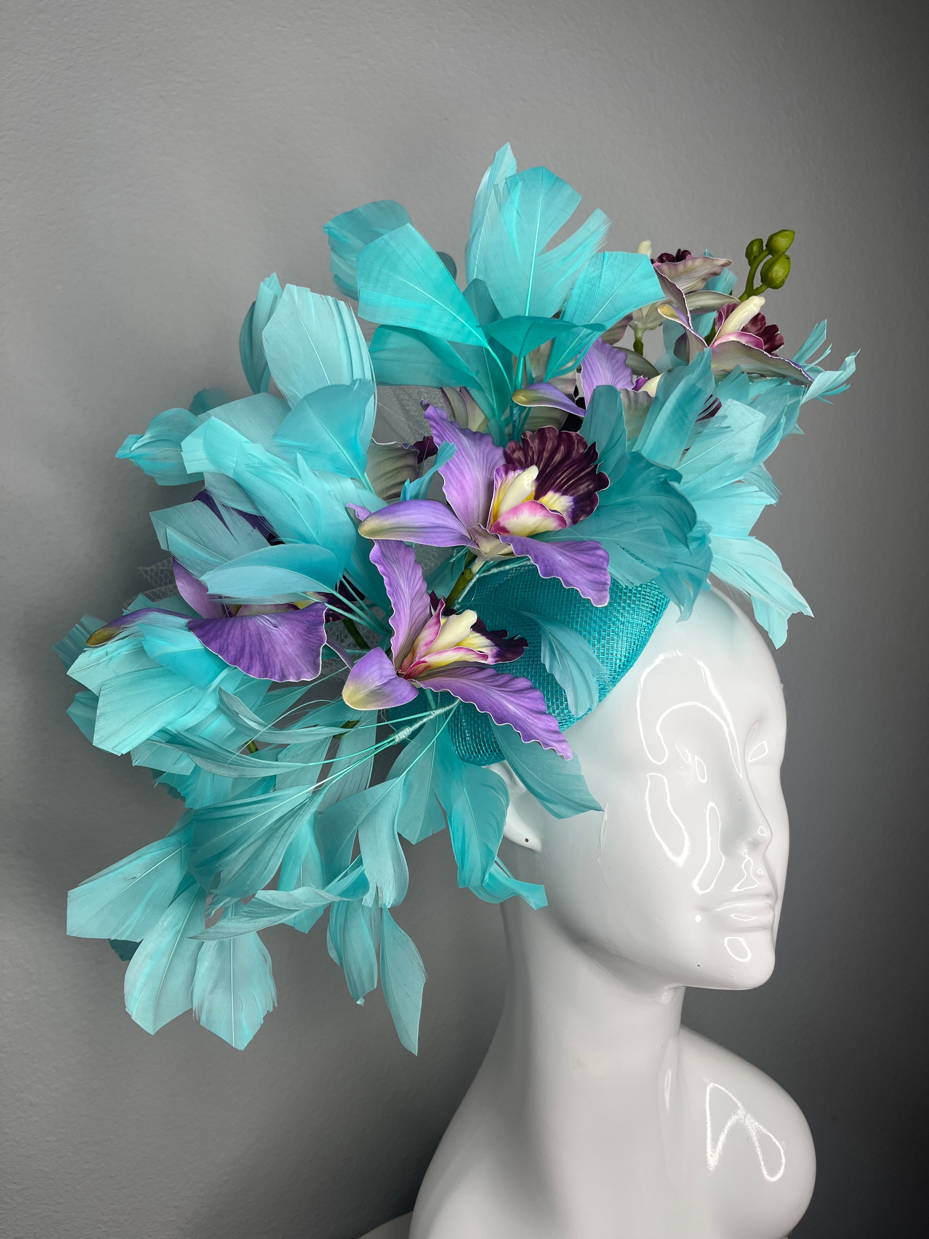 Türkis & Purple Orchideen Couture Faszinator mit gefiederten Blumendetail