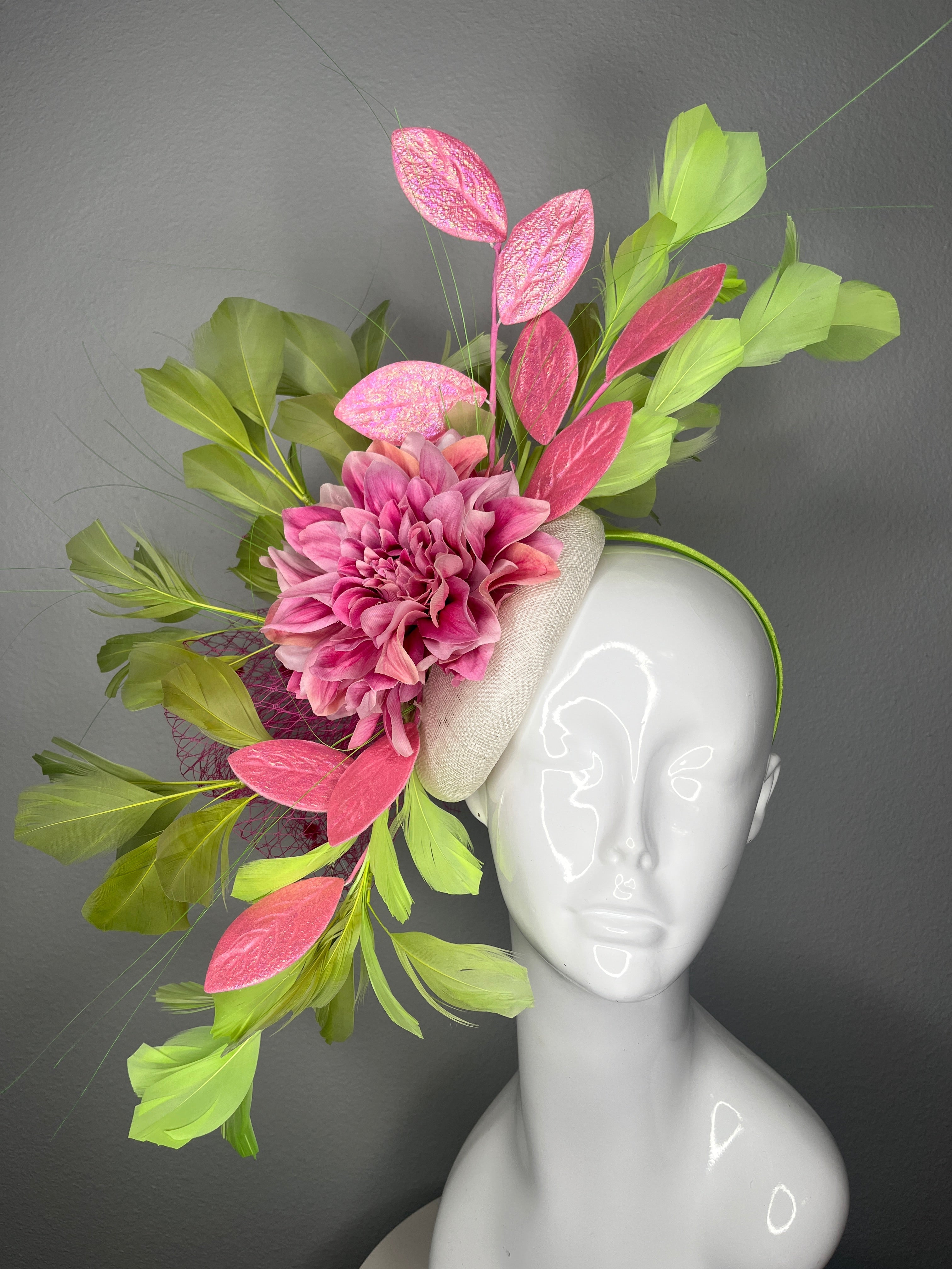 Rosa Dahlia & Lime Grün Federn Fascinator | Kentucky Derby Kopfschmuck | Statement Blumen Hat | Spring Racing Headwear