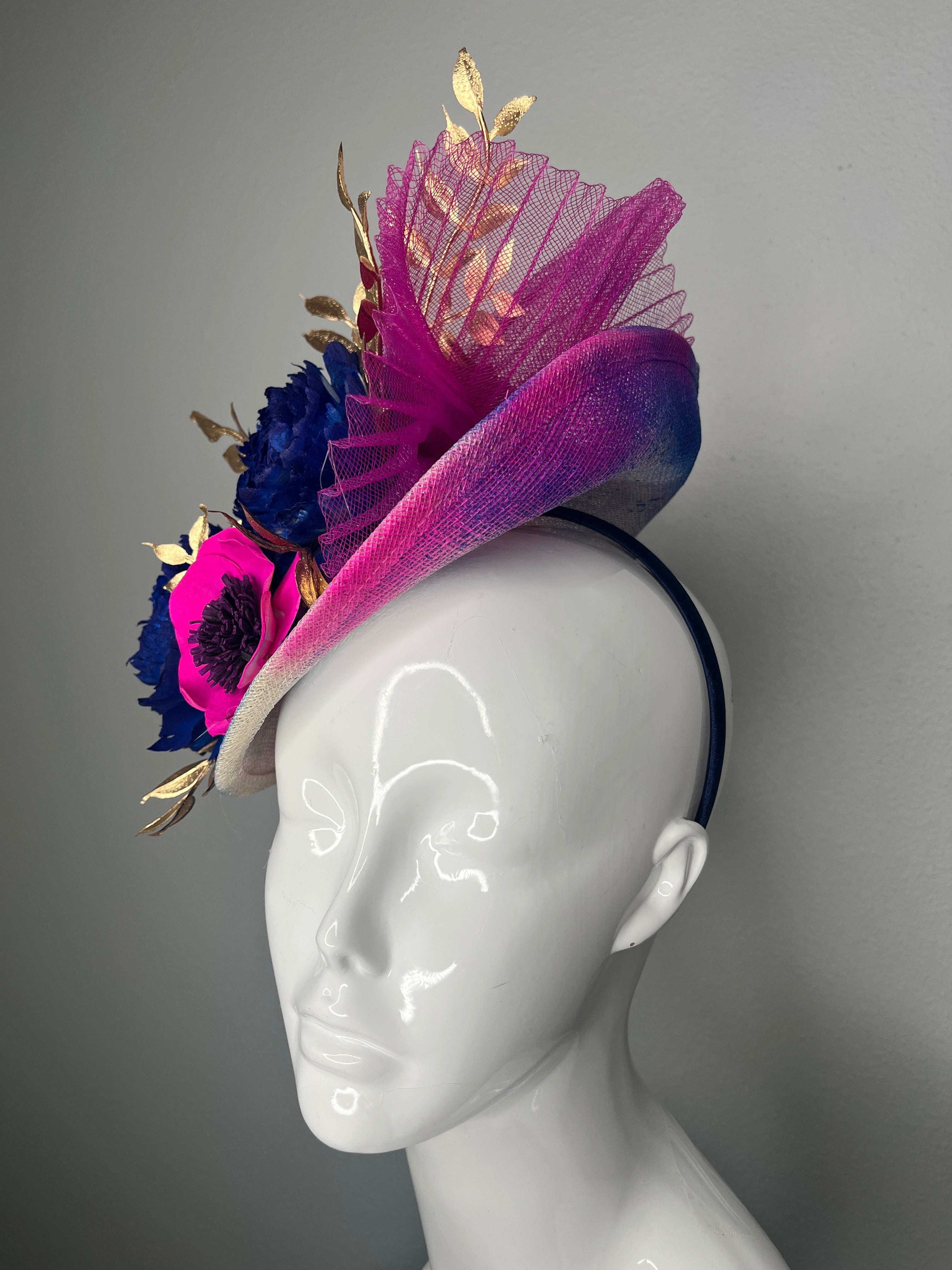 Leuchtrosa & Königsblau Mini Top Hut-Fascinator | Kentucky Derby Statement-Kopfschmuck | Couture Race Day Hat