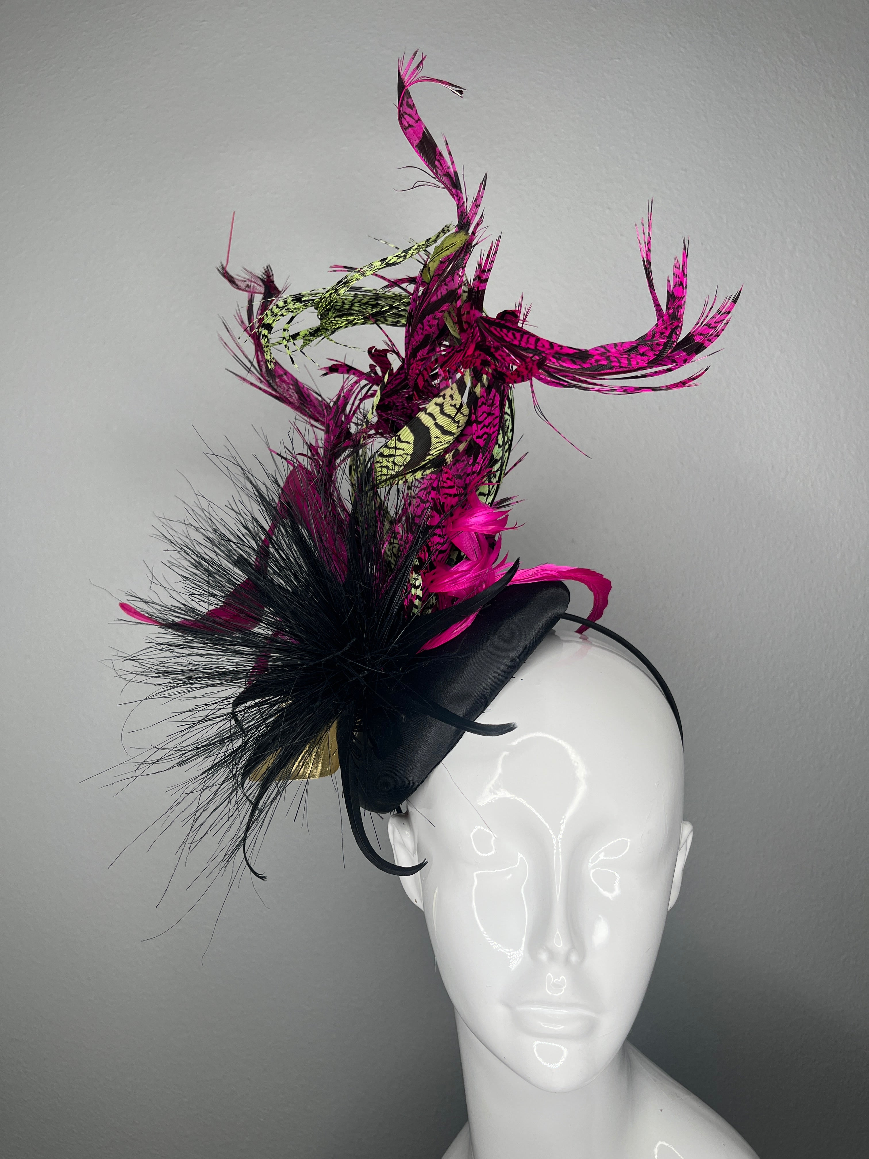 Schwarz, Fuchsia und Grün Fasan Federn Faszinator Hut