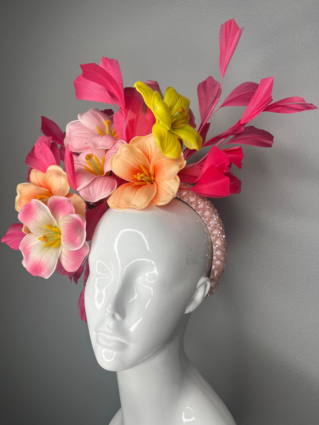 Kentucky Derby Kentucky Oaks Fascinator Rosa & Coral Garden Bloom Statement Kopfstück Hut