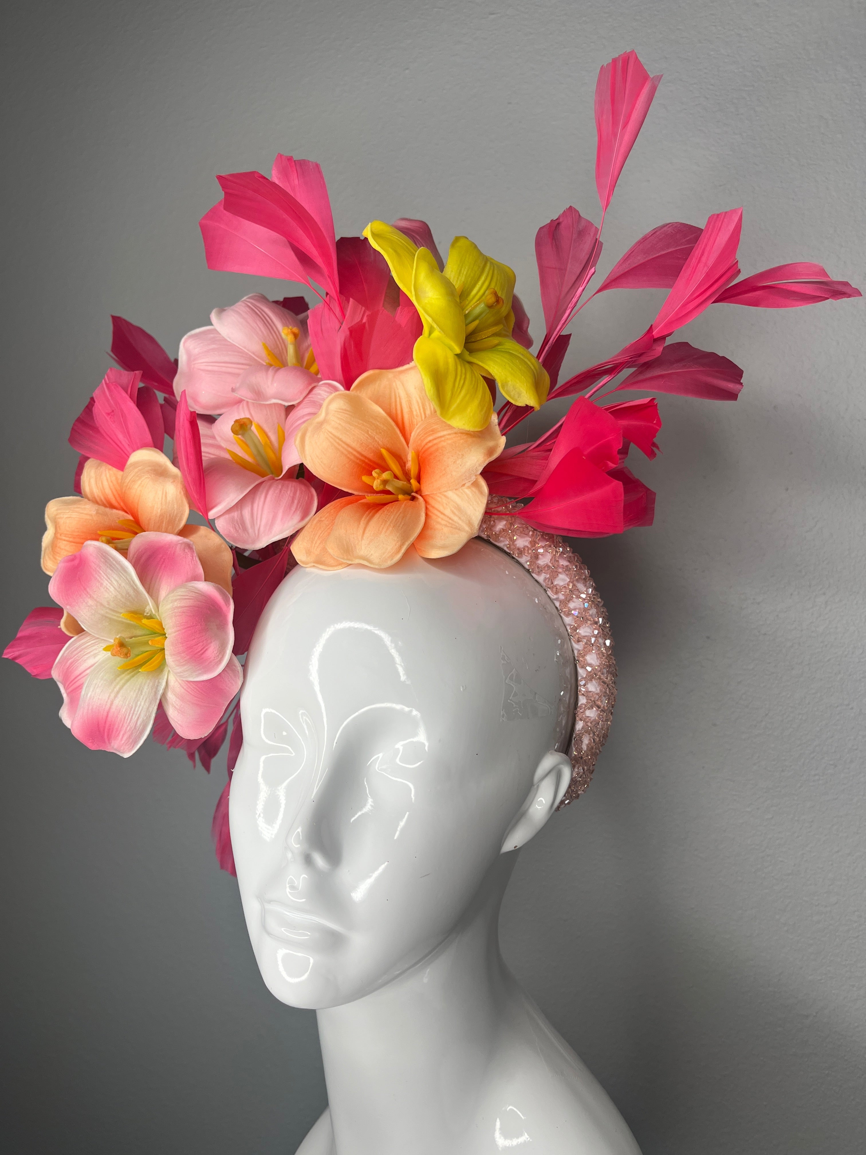 Kentucky Derby Kentucky Oaks Fascinator Rosa & Coral Garden Bloom Statement Kopfstück Hut