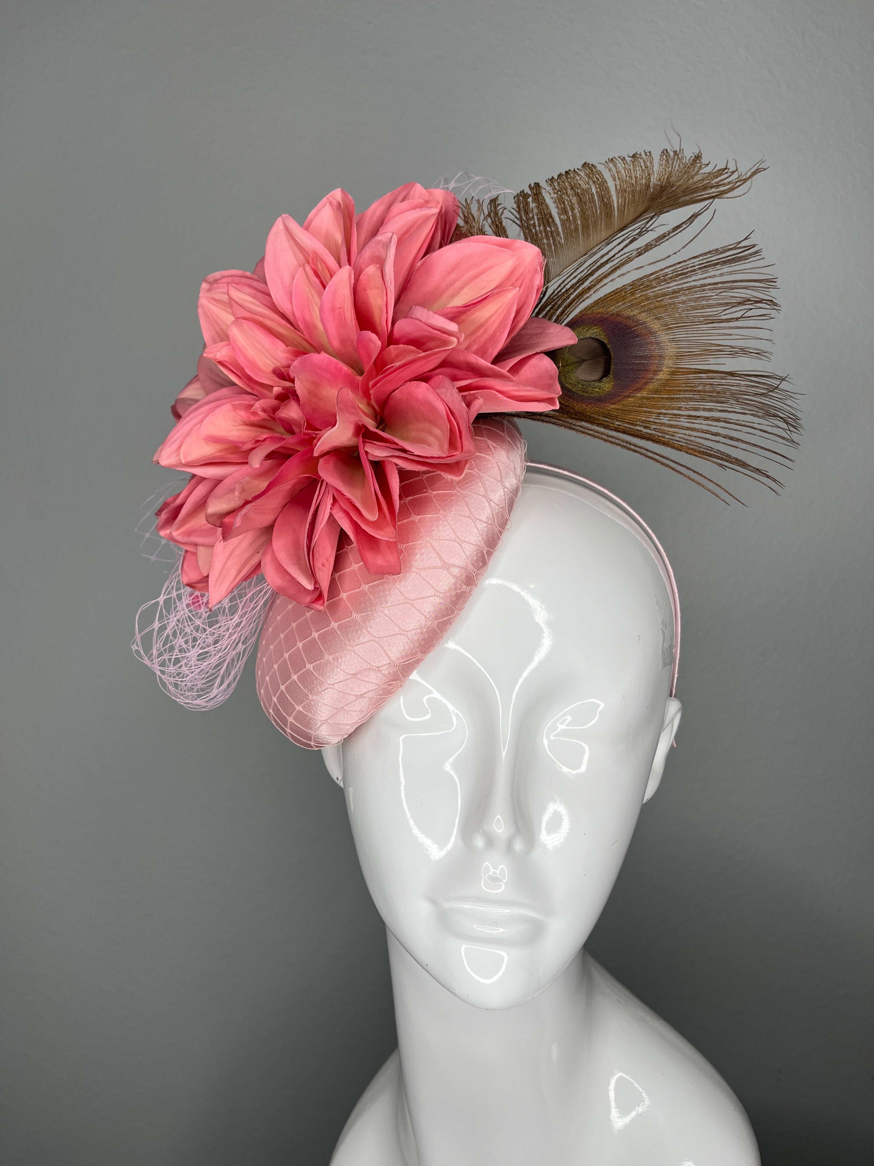 Individuelle Fascinators für Pam F.