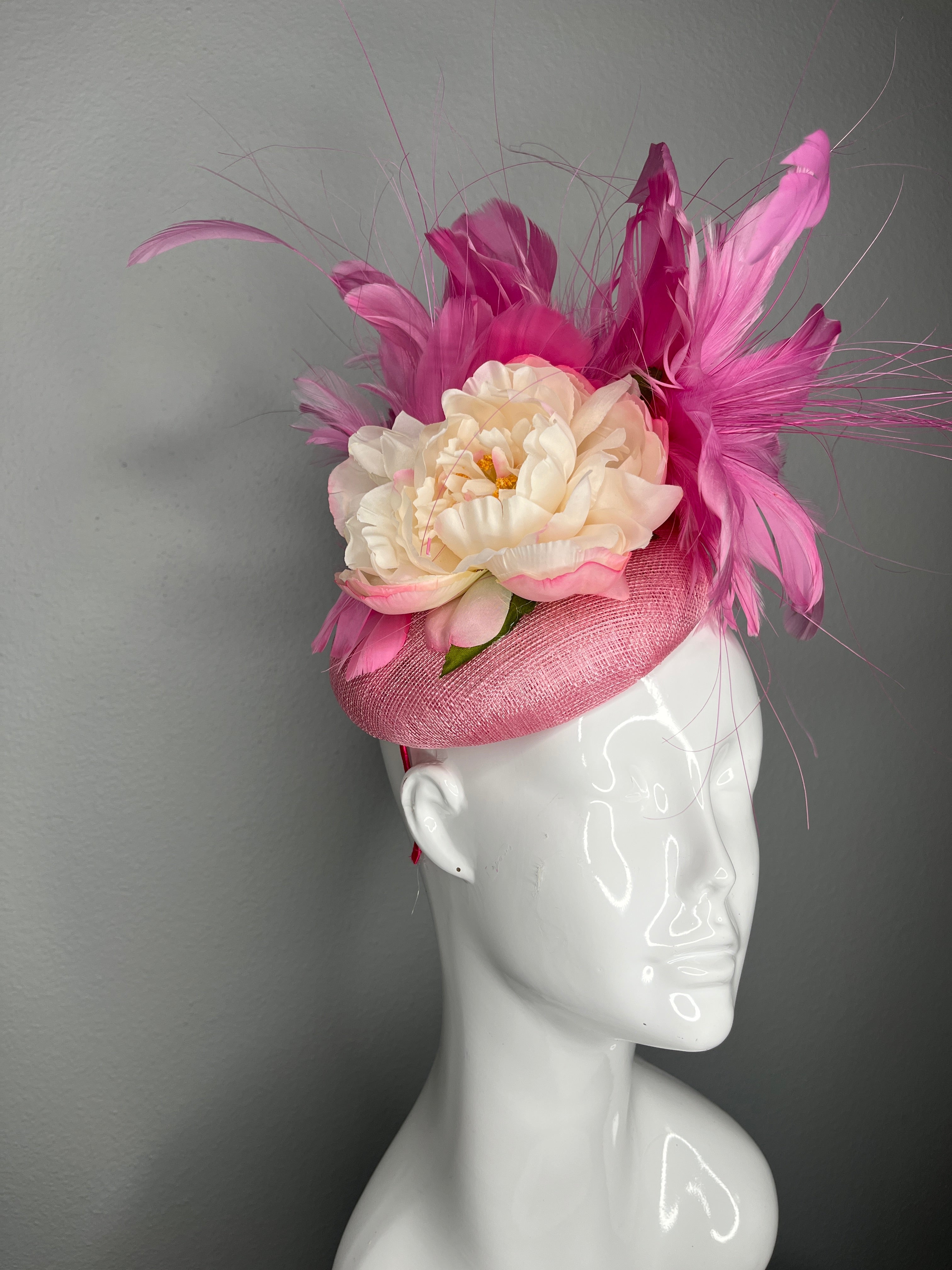 Blush Garden Elegance Fascinator | Soft Rosa und Elfenbeinfloral Derby-Hut | Kentucky Derby Kentucky Oaks Romantische Feder Cocktail Kopfstück