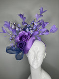 Purple Blumen Fascinator mit Federn - Statement-Kopfschmuck für Kentucky Derby, Oaks-Renntag, Hochzeiten & Rennen Regulärer Preis